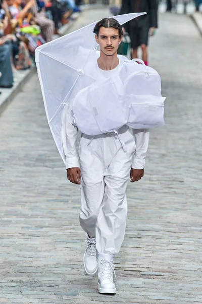 Look 47